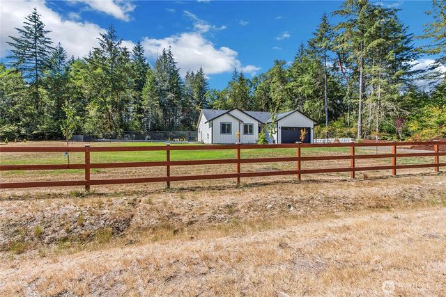 2220 202nd Avenue SW, Lakebay, WA 98349