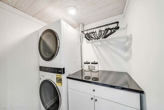 4300 Bay Point Road 427, Panama City, FL 32408