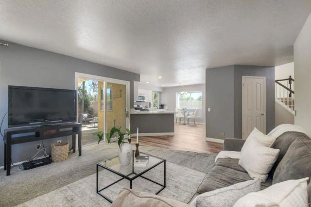 2116 Wedgewood Drive, Oceanside, CA 92056