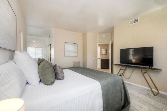 2116 Wedgewood Drive, Oceanside, CA 92056