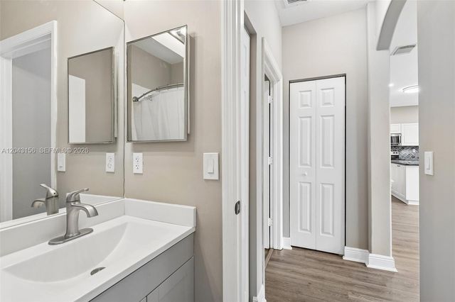 2162 NW 77th Terrace, Pembroke Pines, FL 33024