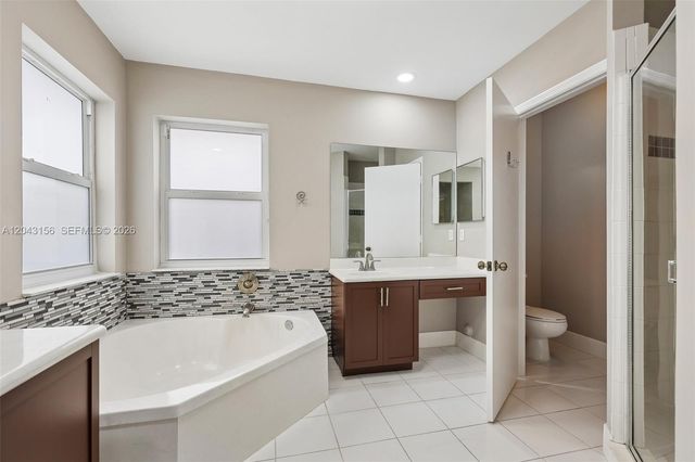 2162 NW 77th Terrace, Pembroke Pines, FL 33024