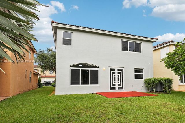 2162 NW 77th Terrace, Pembroke Pines, FL 33024