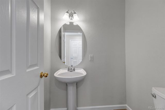 1563 S Danube Way 101, Aurora, CO 80017