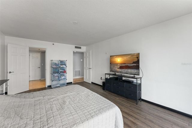 530 E CENTRAL BOULEVARD 503, Orlando, FL 32801