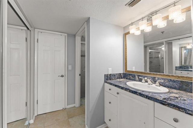 530 E CENTRAL BOULEVARD 503, Orlando, FL 32801