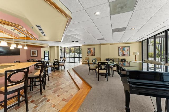 530 E CENTRAL BOULEVARD 503, Orlando, FL 32801