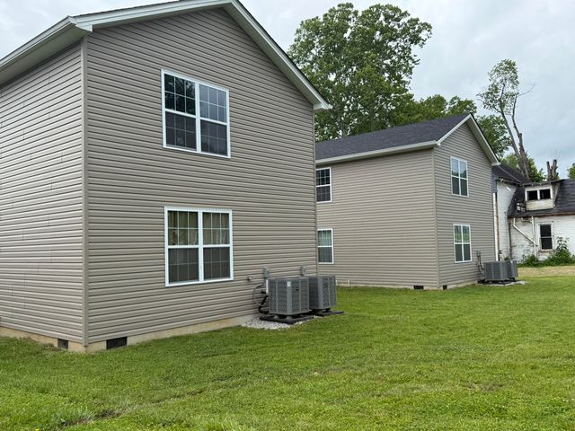 275 Broadway Street A-B, Irvine, KY 40336