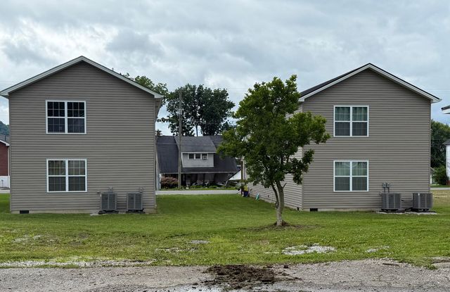 275 Broadway Street A-B, Irvine, KY 40336