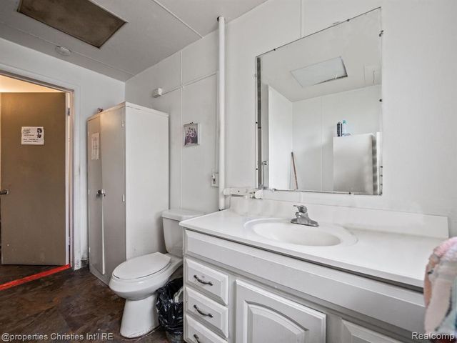 485 E Grand Boulevard, Detroit, MI 48207