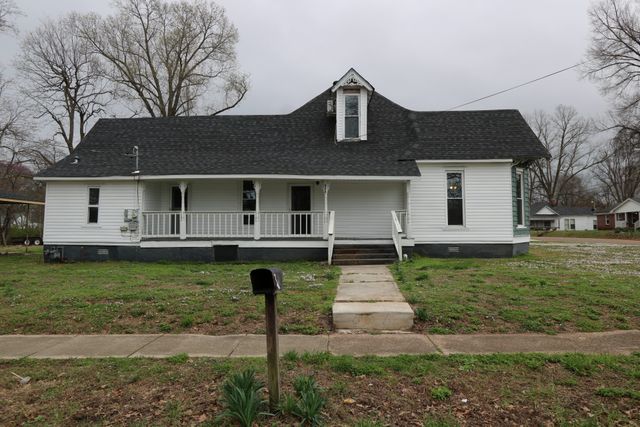 606 N 18th Ave, Humboldt, TN 38343