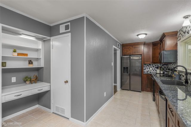 305 Short Leaf Drive, Haughton, LA 71037