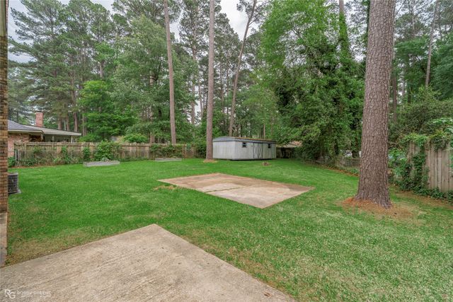 305 Short Leaf Drive, Haughton, LA 71037