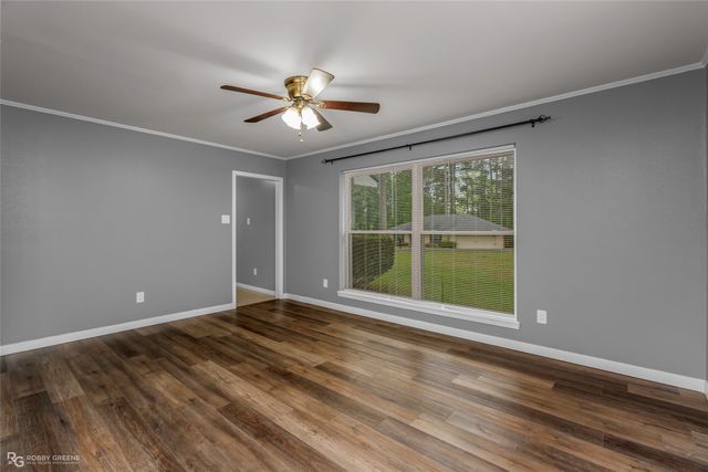 305 Short Leaf Drive, Haughton, LA 71037
