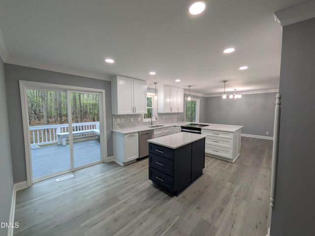 105 Trailwood Court, Chapel Hill, NC 27516