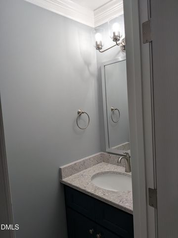 105 Trailwood Court, Chapel Hill, NC 27516