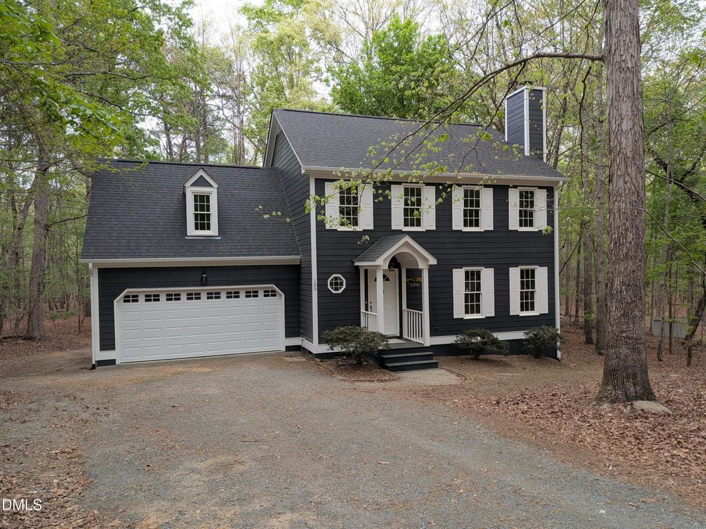 105 Trailwood Court, Chapel Hill, NC 27516