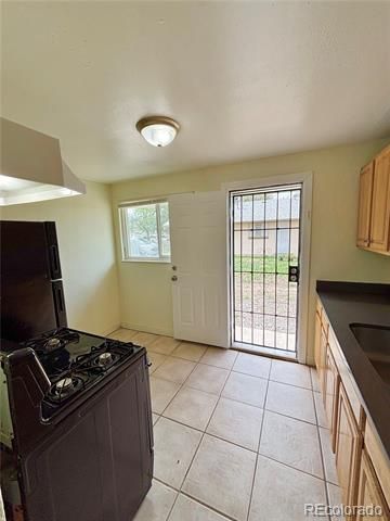 1177 Akron, Aurora, CO 80010