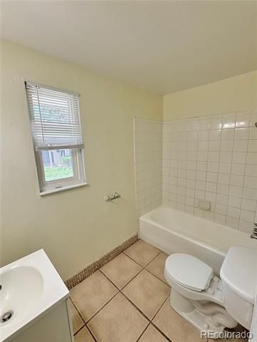 1177 Akron, Aurora, CO 80010