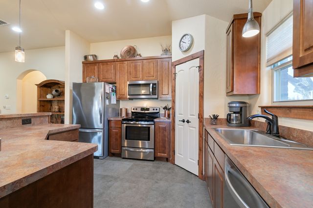 1207 Mary Ann Court, Tioga, TX 76271