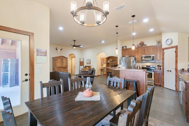 1207 Mary Ann Court, Tioga, TX 76271