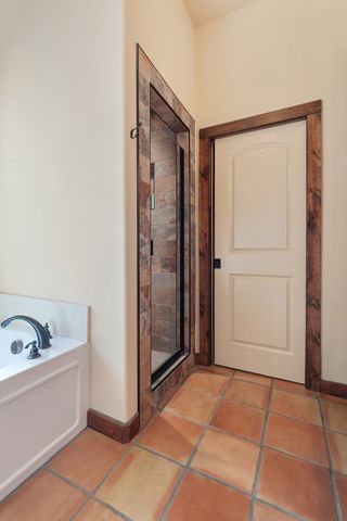 1207 Mary Ann Court, Tioga, TX 76271