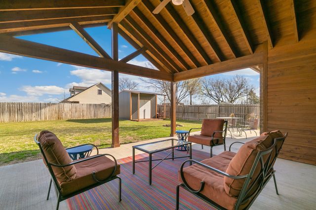 1207 Mary Ann Court, Tioga, TX 76271