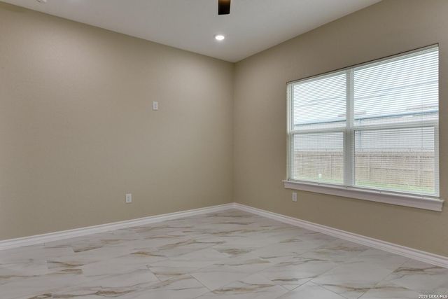 5511 Pageland Dr, Kirby, TX 78219