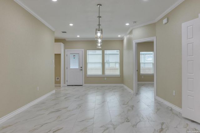 5511 Pageland Dr, Kirby, TX 78219