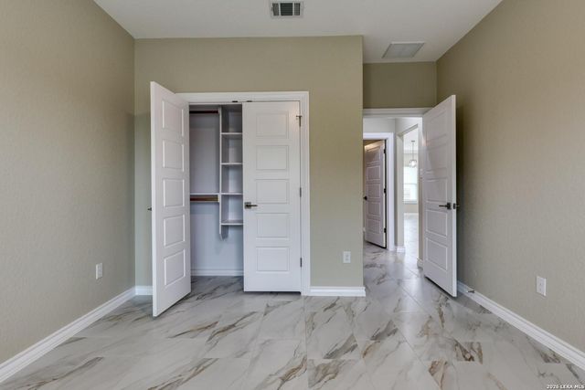 5511 Pageland Dr, Kirby, TX 78219