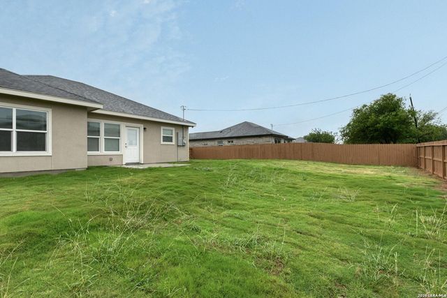 5511 Pageland Dr, Kirby, TX 78219