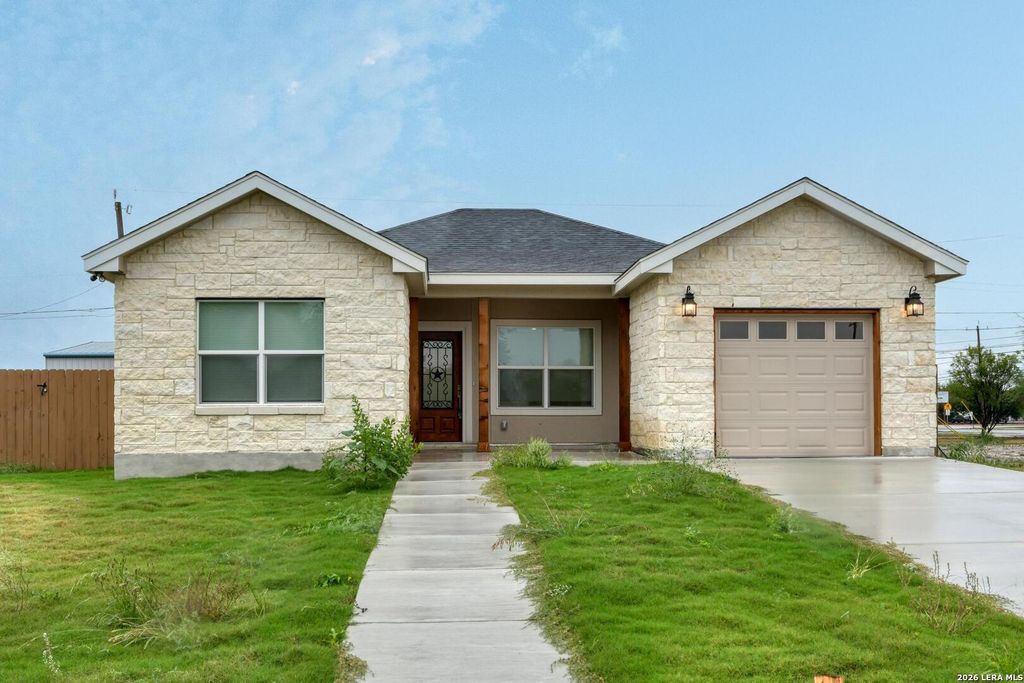 5511 Pageland Dr, Kirby, TX 78219