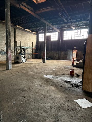 180-25 Liberty Avenue, Jamaica, NY 11432