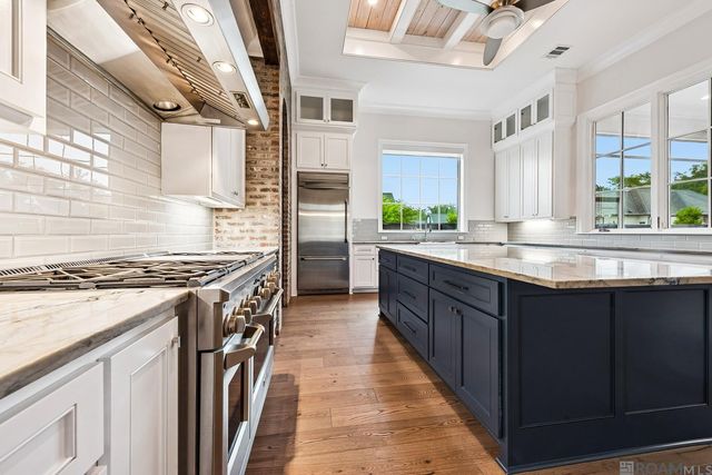 1601 Sugar Cane Ln, Baton Rouge, LA 70810