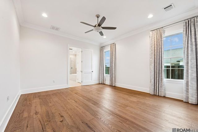 1601 Sugar Cane Ln, Baton Rouge, LA 70810