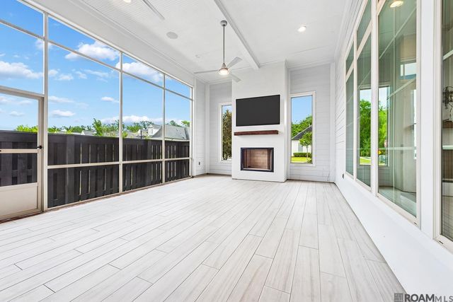 1601 Sugar Cane Ln, Baton Rouge, LA 70810