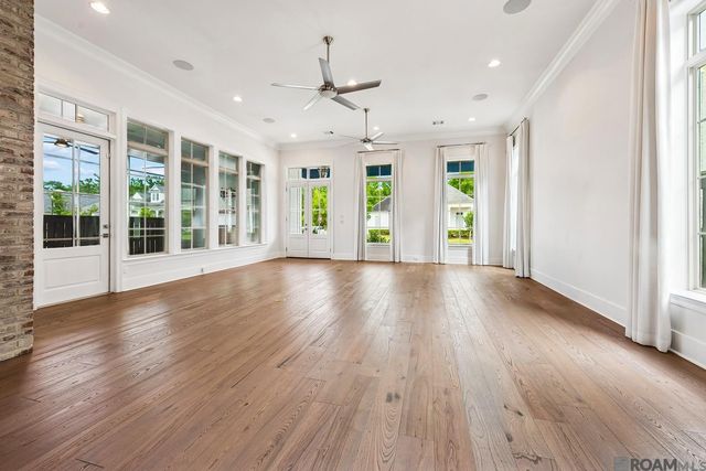 1601 Sugar Cane Ln, Baton Rouge, LA 70810