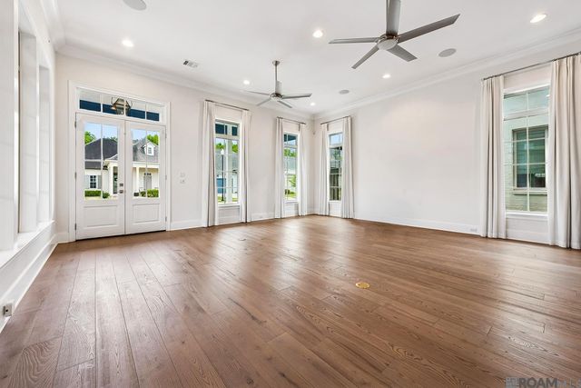 1601 Sugar Cane Ln, Baton Rouge, LA 70810