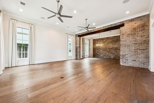 1601 Sugar Cane Ln, Baton Rouge, LA 70810