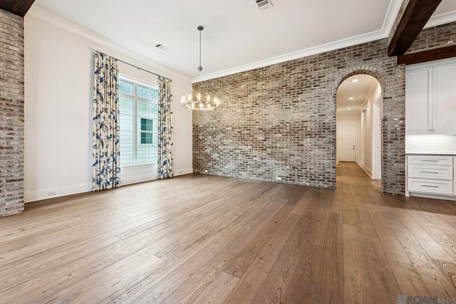 1601 Sugar Cane Ln, Baton Rouge, LA 70810