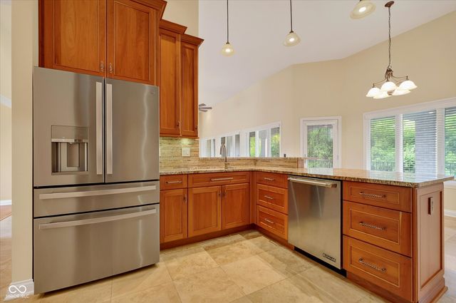 5913 Chartwell Drive, Bargersville, IN 46106