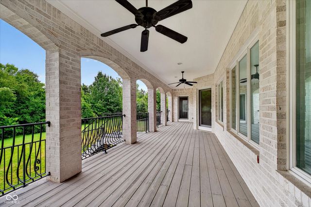 5913 Chartwell Drive, Bargersville, IN 46106