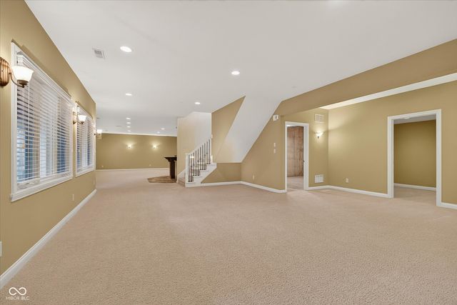 5913 Chartwell Drive, Bargersville, IN 46106