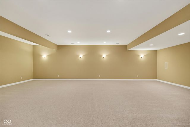 5913 Chartwell Drive, Bargersville, IN 46106