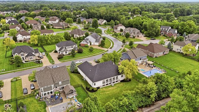 5913 Chartwell Drive, Bargersville, IN 46106