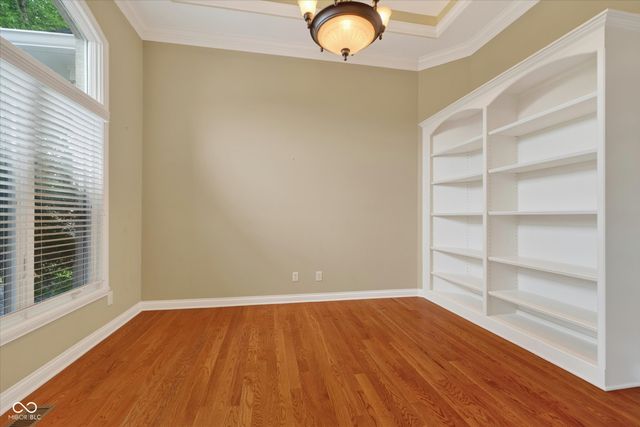 5913 Chartwell Drive, Bargersville, IN 46106