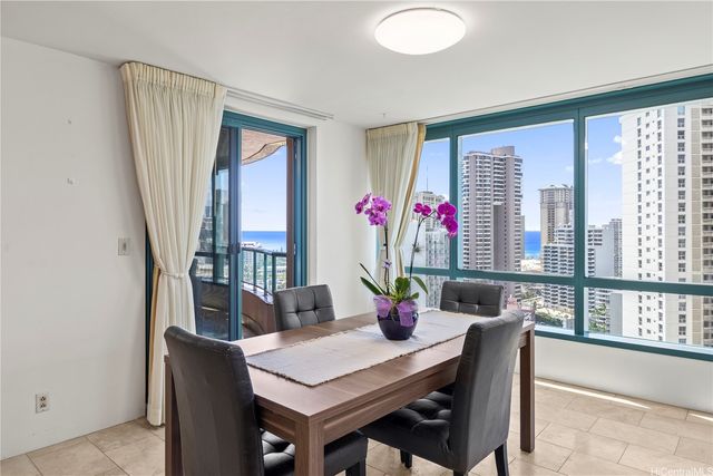 1888 Kalakaua Avenue 2704, Honolulu, HI 96815