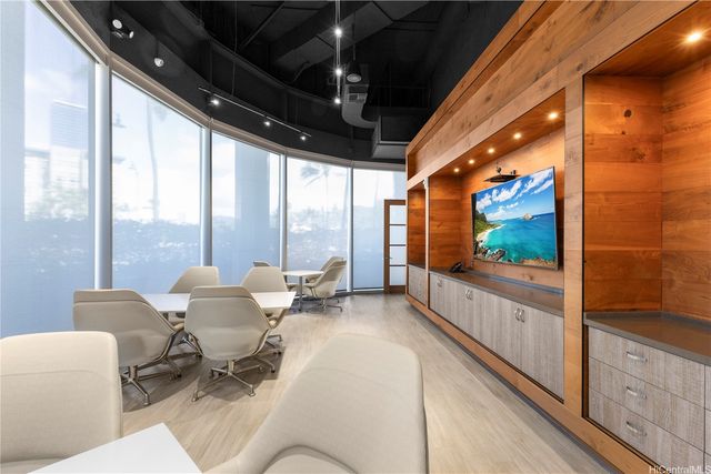 1888 Kalakaua Avenue 2704, Honolulu, HI 96815