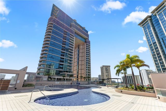 1888 Kalakaua Avenue 2704, Honolulu, HI 96815
