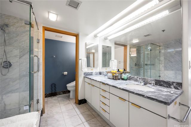 1888 Kalakaua Avenue 2704, Honolulu, HI 96815